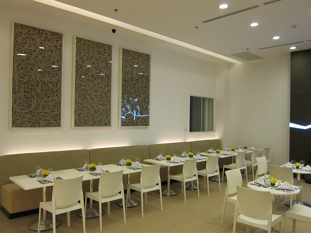 Privato Ortigas Hotel Pasig City Exterior photo