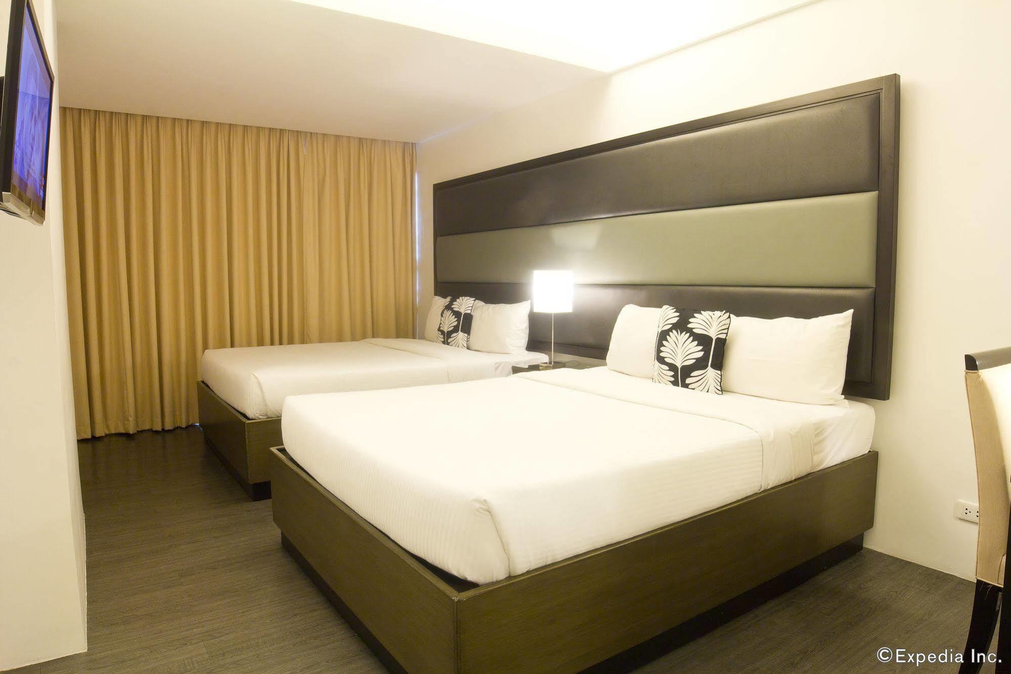 Privato Ortigas Hotel Pasig City Exterior photo