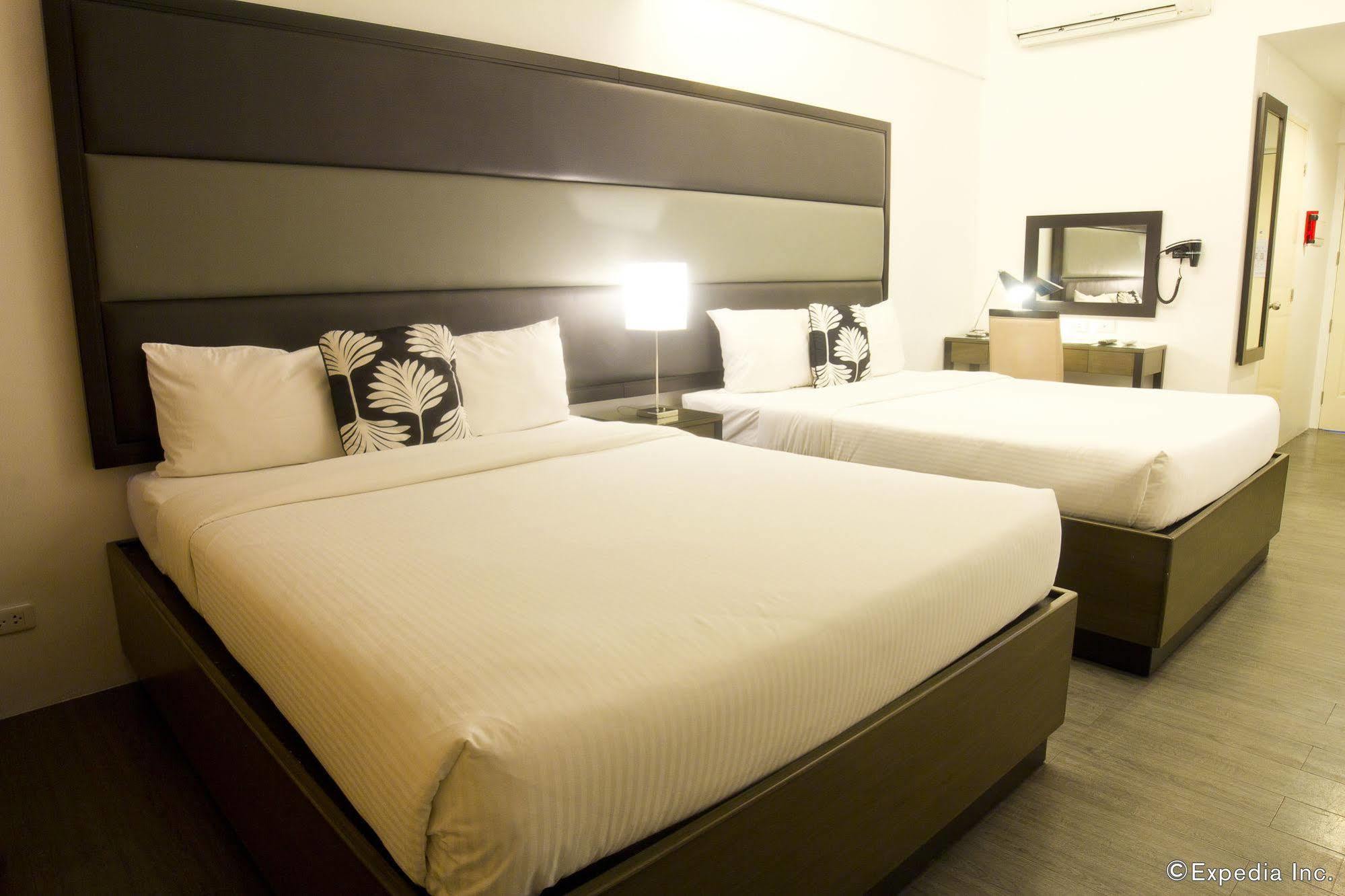 Privato Ortigas Hotel Pasig City Exterior photo
