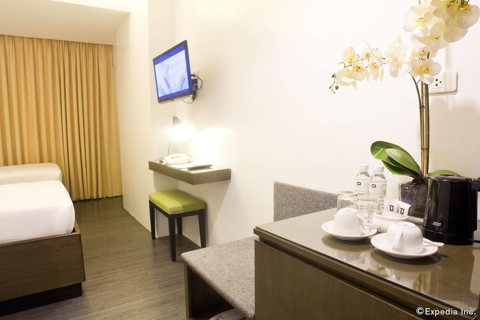 Privato Ortigas Hotel Pasig City Exterior photo